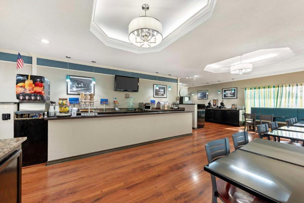 Best Western Post Oak Inn Burnet Esterno foto